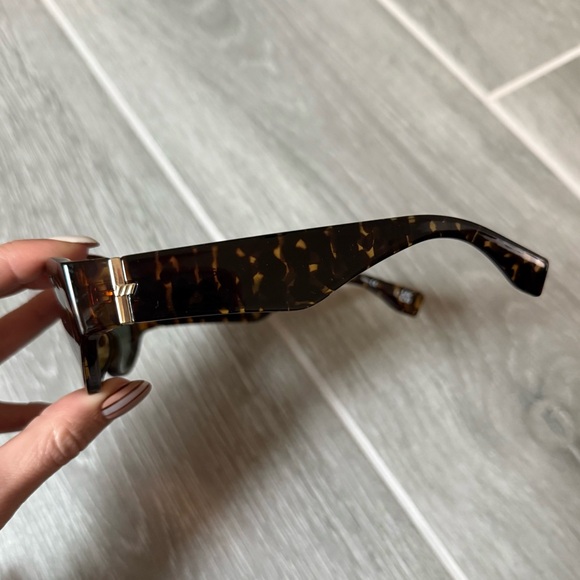 Le Specs Tortoiseshell Frame Sunglasses with Green Lenses main image 4